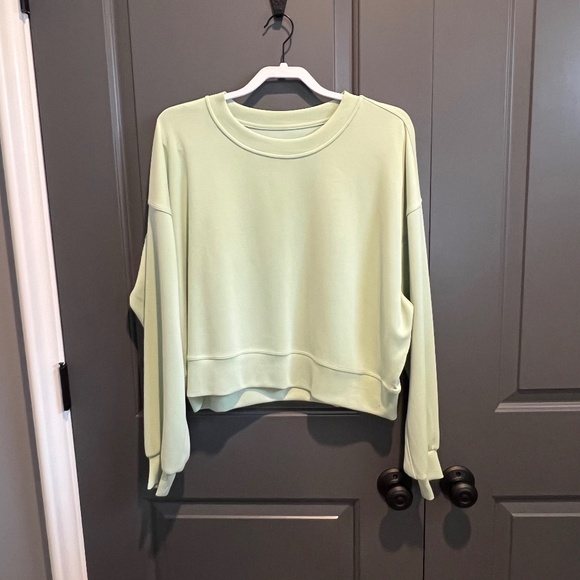 Lululemon Softstreme Perfectly Oversized Cropped Crew i Kohlrabi Green Size 10 - Picture 1 of 9